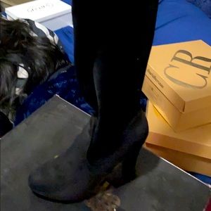 Over the knee boots. Can’t ship w/box usually.